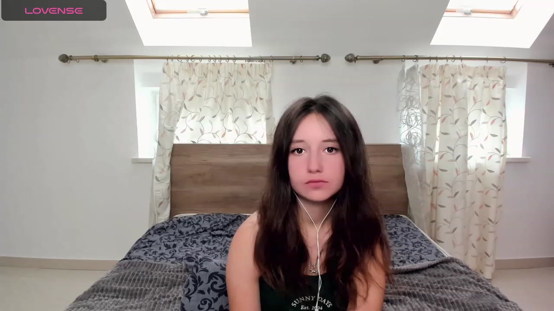 Gallery image thumbnail from KiraSupreme's myfreecams stream on, 10/19/2023, 09:53 image 11 of 20