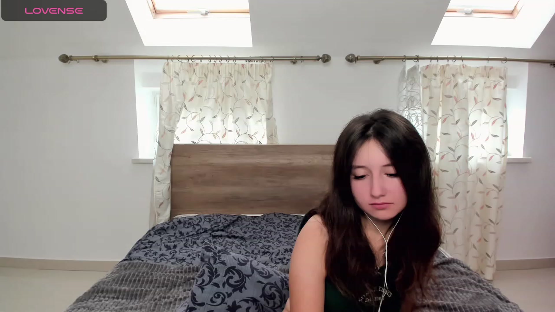 Gallery image thumbnail from KiraSupreme's myfreecams stream on, 10/19/2023, 09:53 image 5 of 20