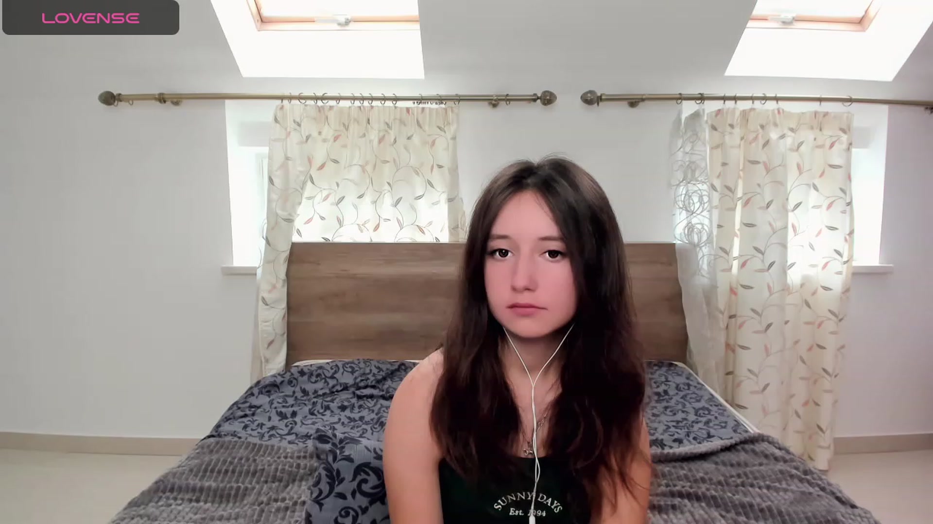 Gallery image thumbnail from KiraSupreme's myfreecams stream on, 10/19/2023, 09:53 image 9 of 20