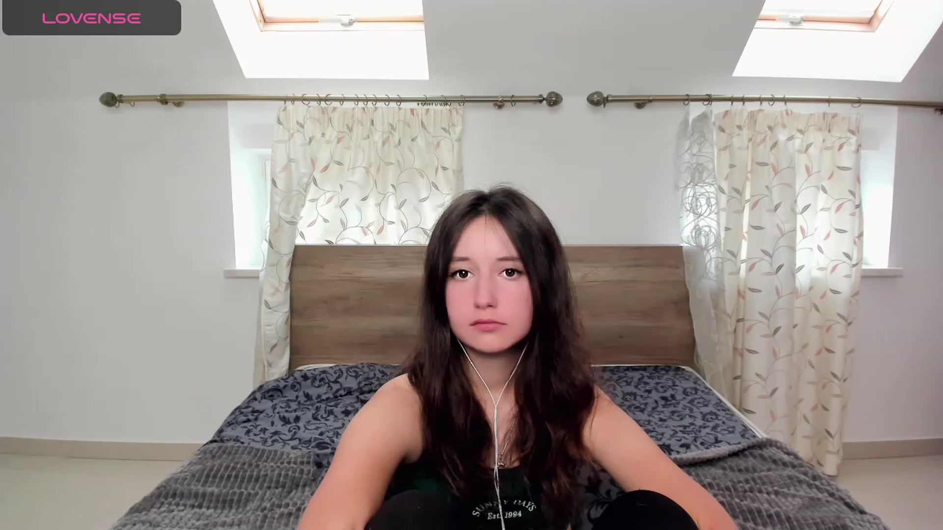 Gallery image thumbnail from KiraSupreme's myfreecams stream on, 10/19/2023, 09:53 image 18 of 20