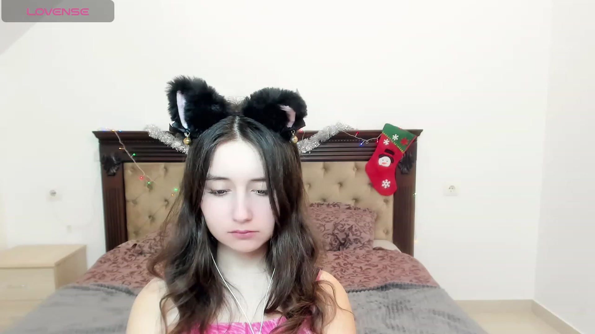 Gallery image thumbnail from KiraSupreme's myfreecams stream on, 12/25/2023, 18:45 image 3 of 20