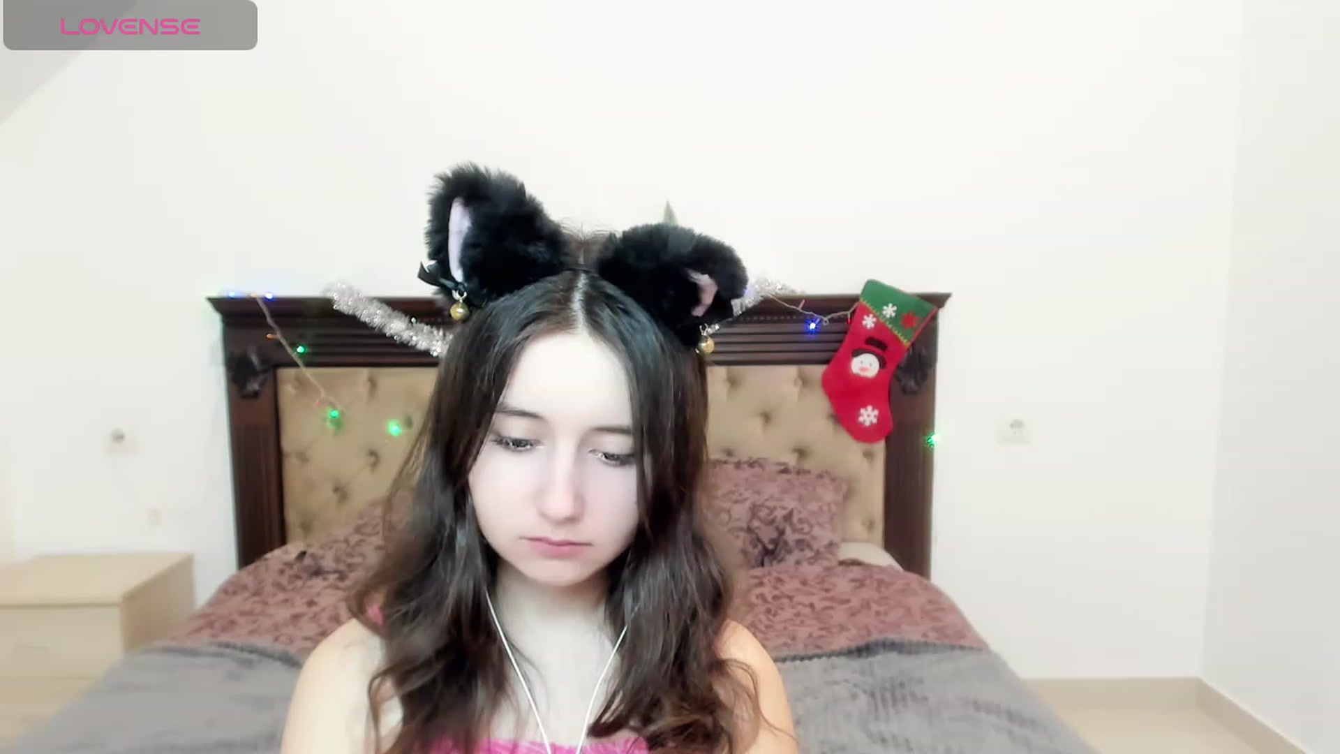 Gallery image thumbnail from KiraSupreme's myfreecams stream on, 12/25/2023, 18:45 image 5 of 20