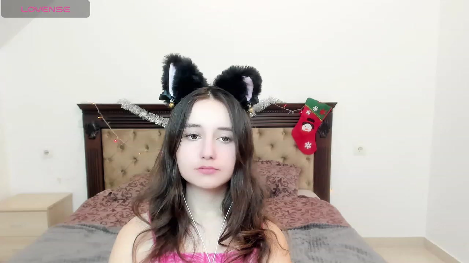 Gallery image thumbnail from KiraSupreme's myfreecams stream on, 12/25/2023, 18:45 image 12 of 20