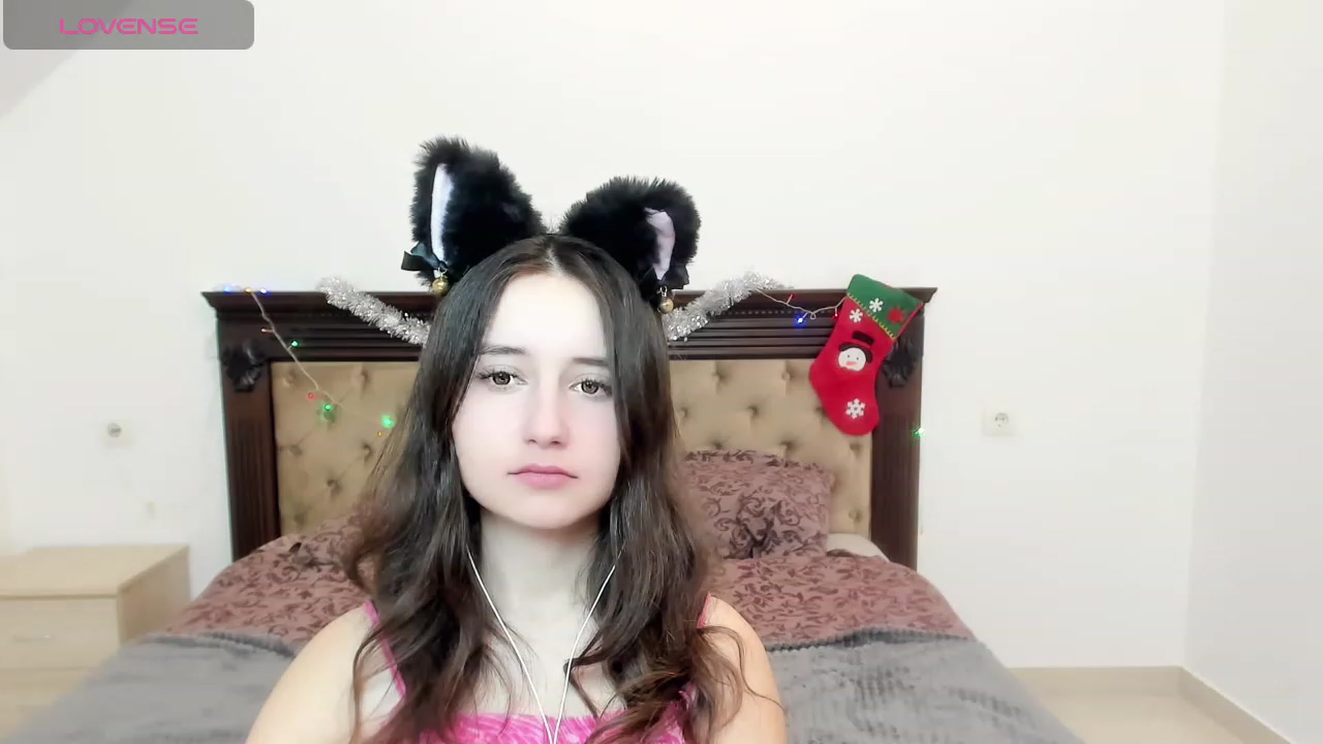 Gallery image thumbnail from KiraSupreme's myfreecams stream on, 12/25/2023, 18:45 image 1 of 20