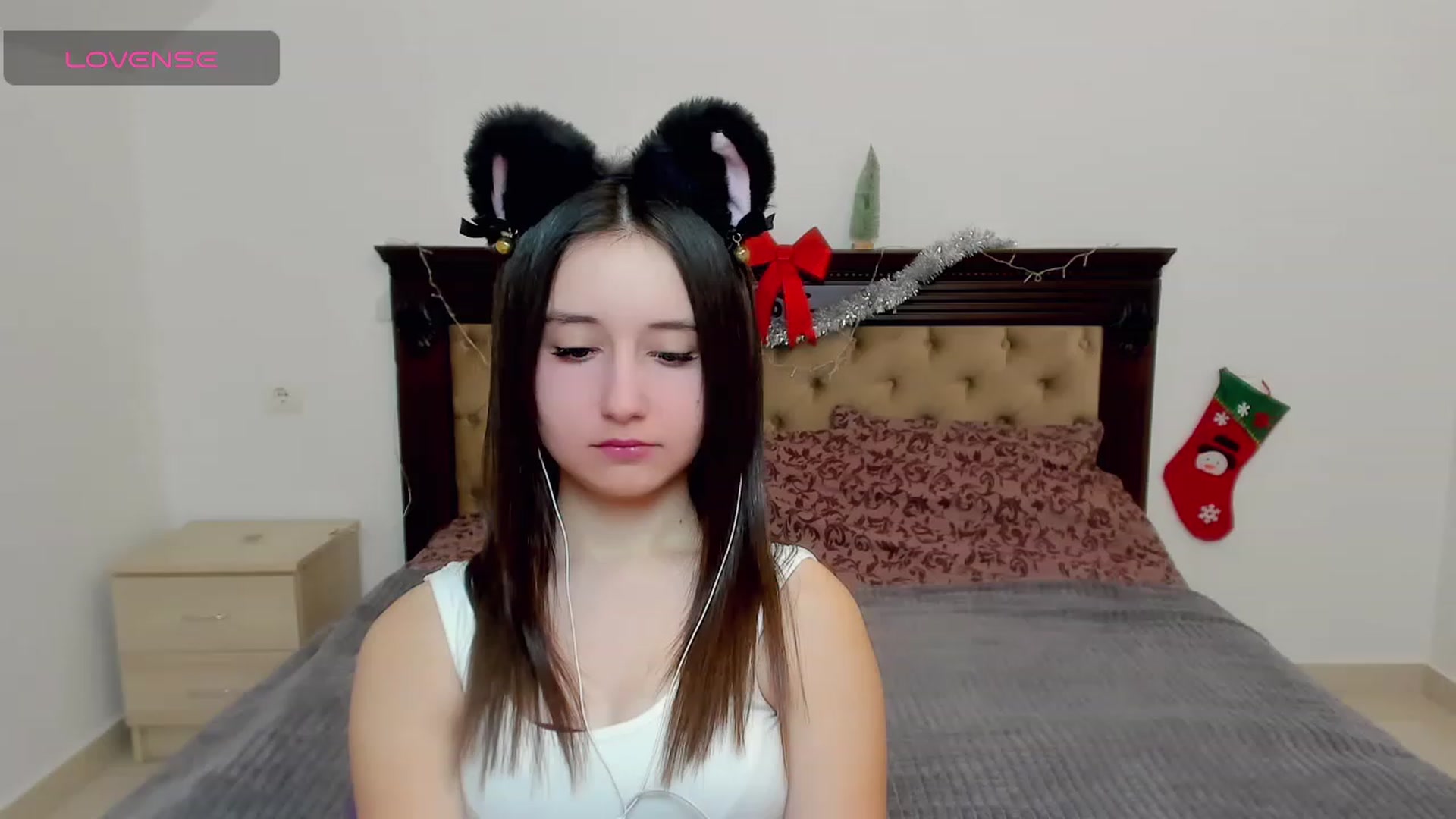 Gallery image thumbnail from KiraSupreme's myfreecams stream on, 01/06/2024, 14:25 image 4 of 20
