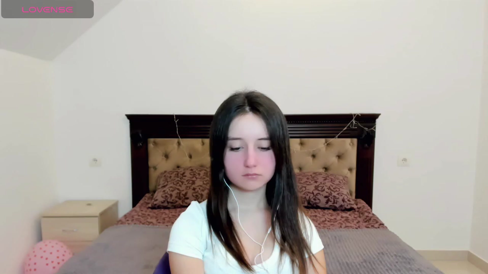 Gallery image thumbnail from KiraSupreme's myfreecams stream on, 03/01/2024, 14:33 image 4 of 20