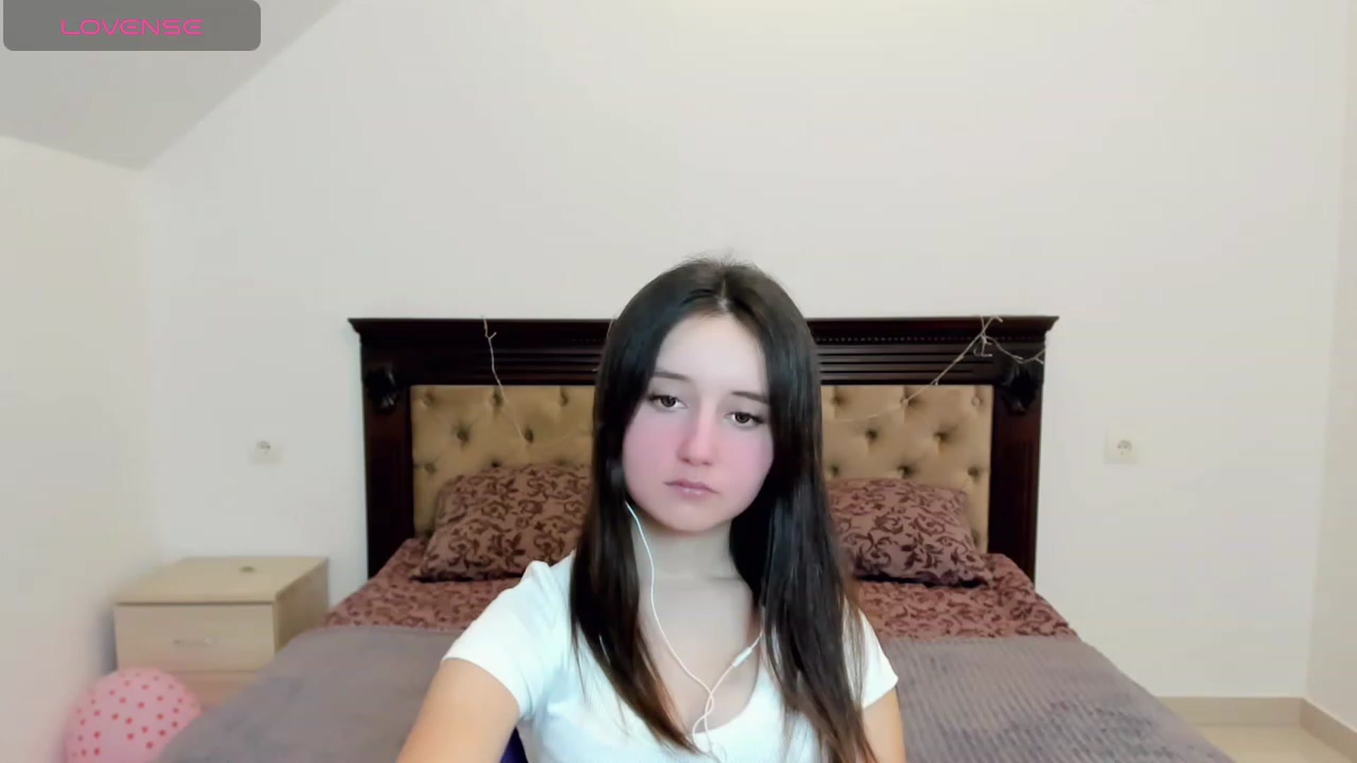 Gallery image thumbnail from KiraSupreme's myfreecams stream on, 03/01/2024, 14:33 image 2 of 20