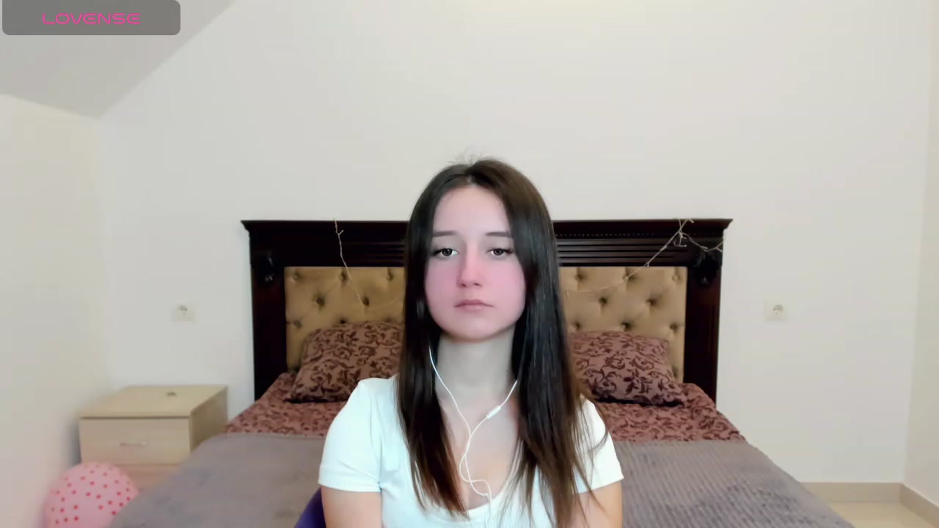 Gallery image thumbnail from KiraSupreme's myfreecams stream on, 03/01/2024, 14:33 image 13 of 20