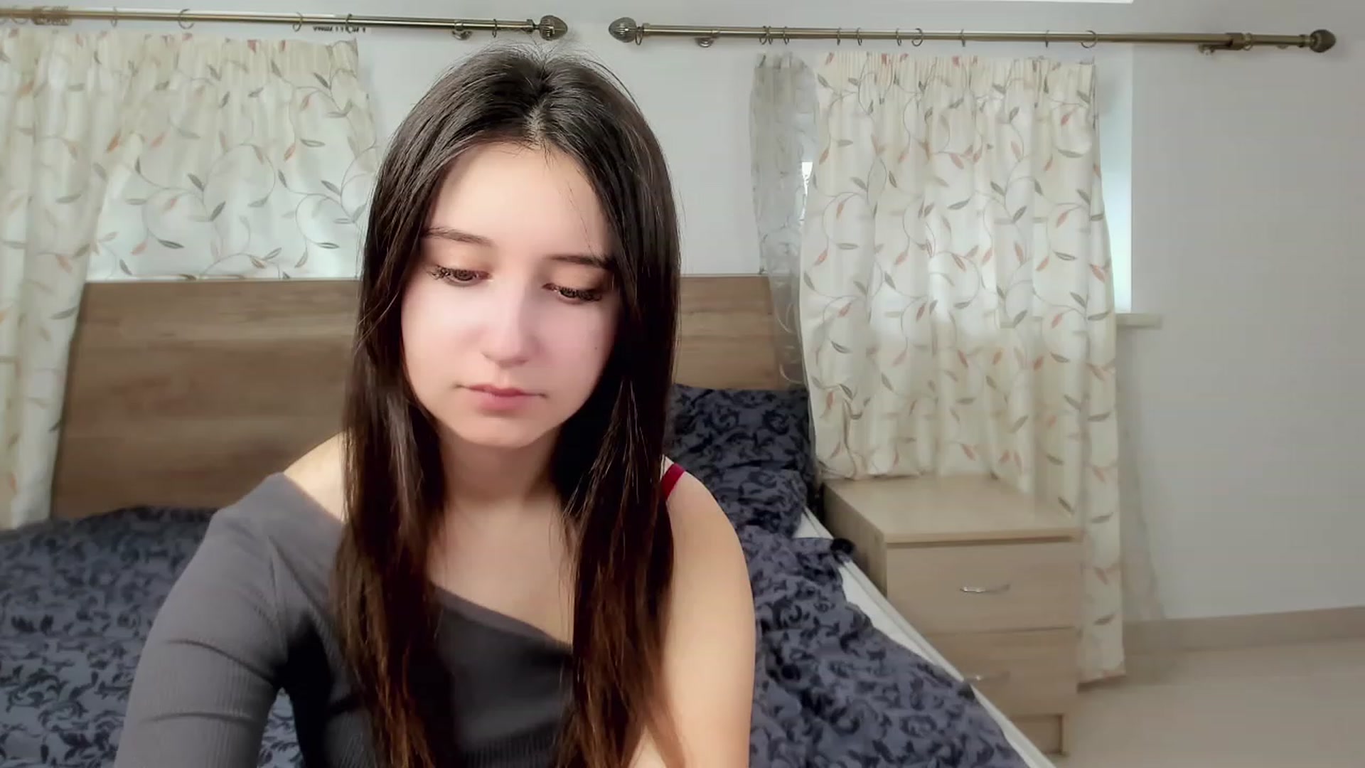 Gallery image thumbnail from KiraSupreme's myfreecams stream on, 03/04/2024, 08:27 image 1 of 20