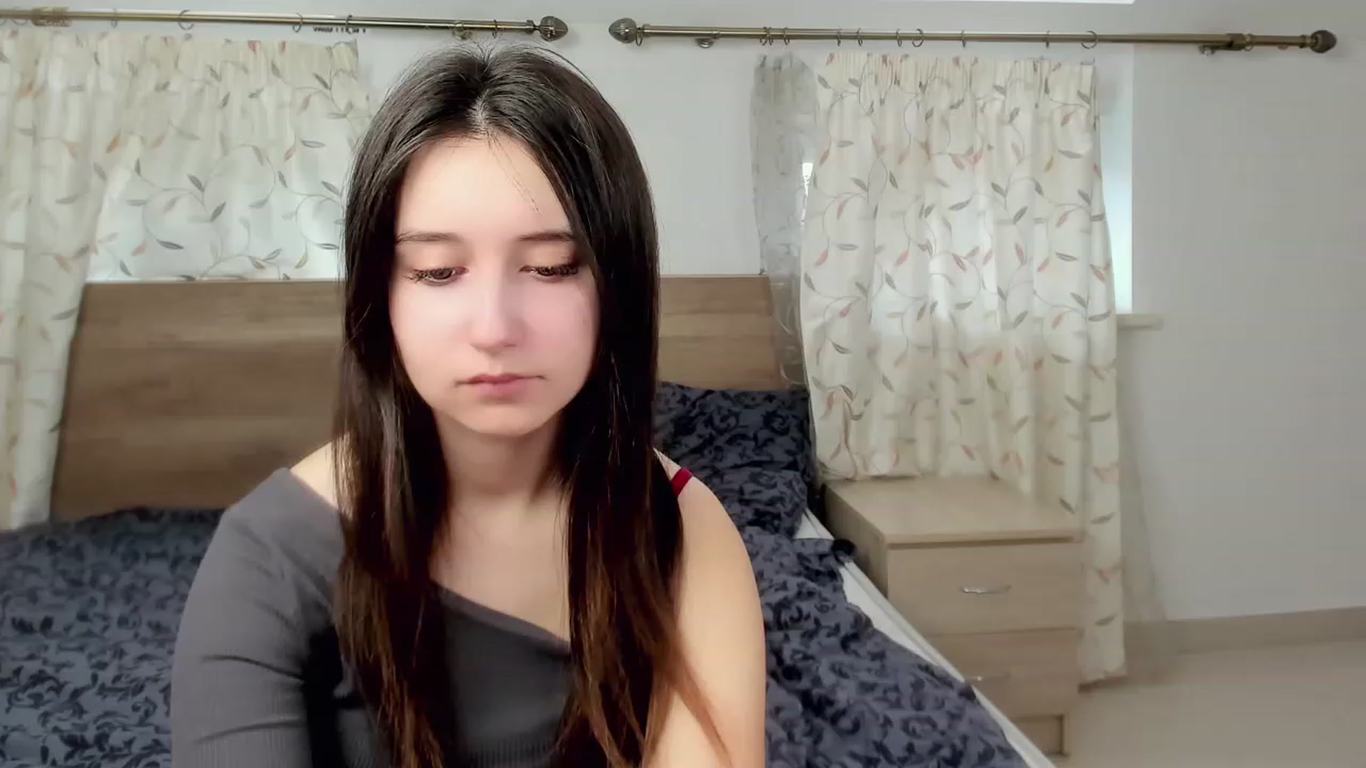 Gallery image thumbnail from KiraSupreme's myfreecams stream on, 03/04/2024, 08:27 image 2 of 20
