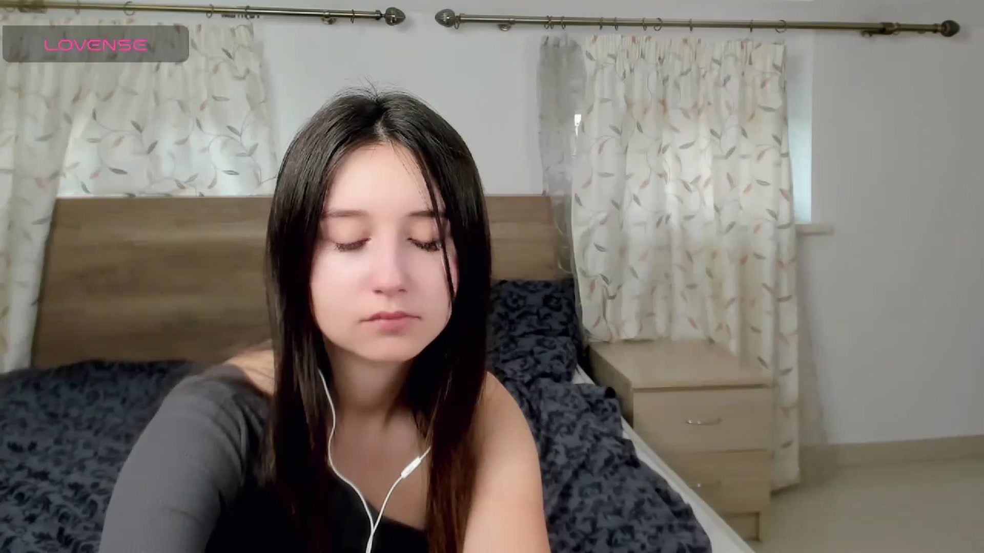 Gallery image thumbnail from KiraSupreme's myfreecams stream on, 03/04/2024, 11:01 image 8 of 20