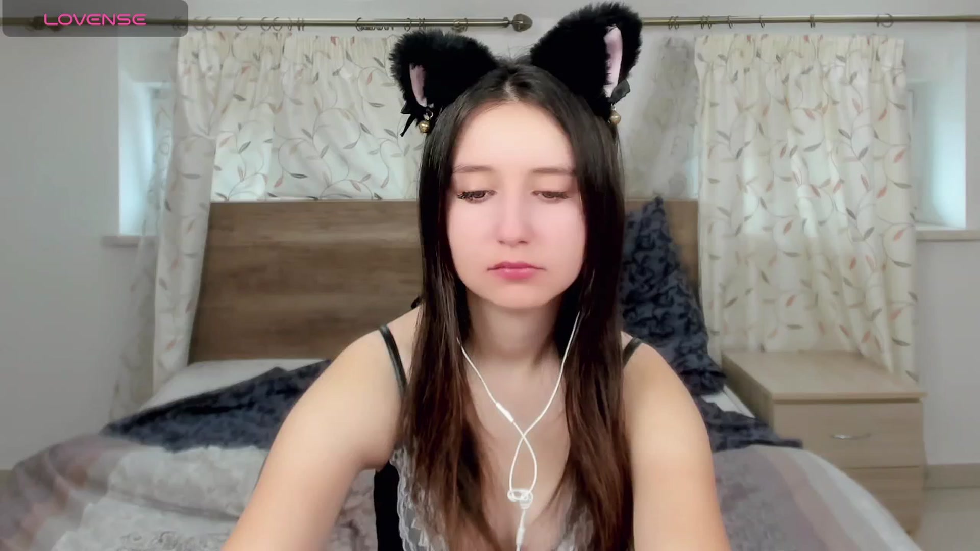 Gallery image thumbnail from KiraSupreme's myfreecams stream on, 03/15/2024, 09:51 image 3 of 20