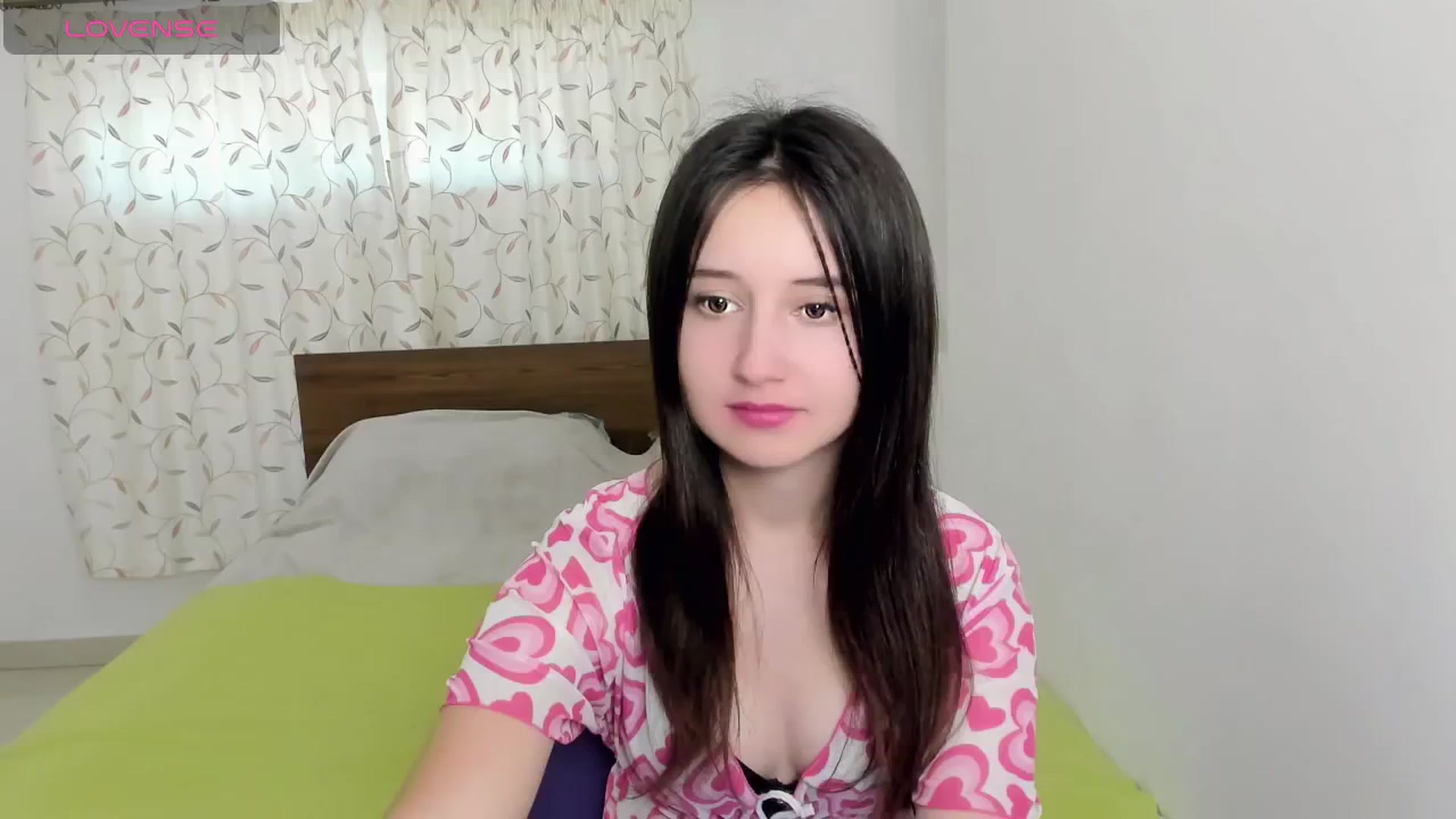 Gallery image thumbnail from KiraSupreme's myfreecams stream on, 05/06/2024, 14:40 image 10 of 20