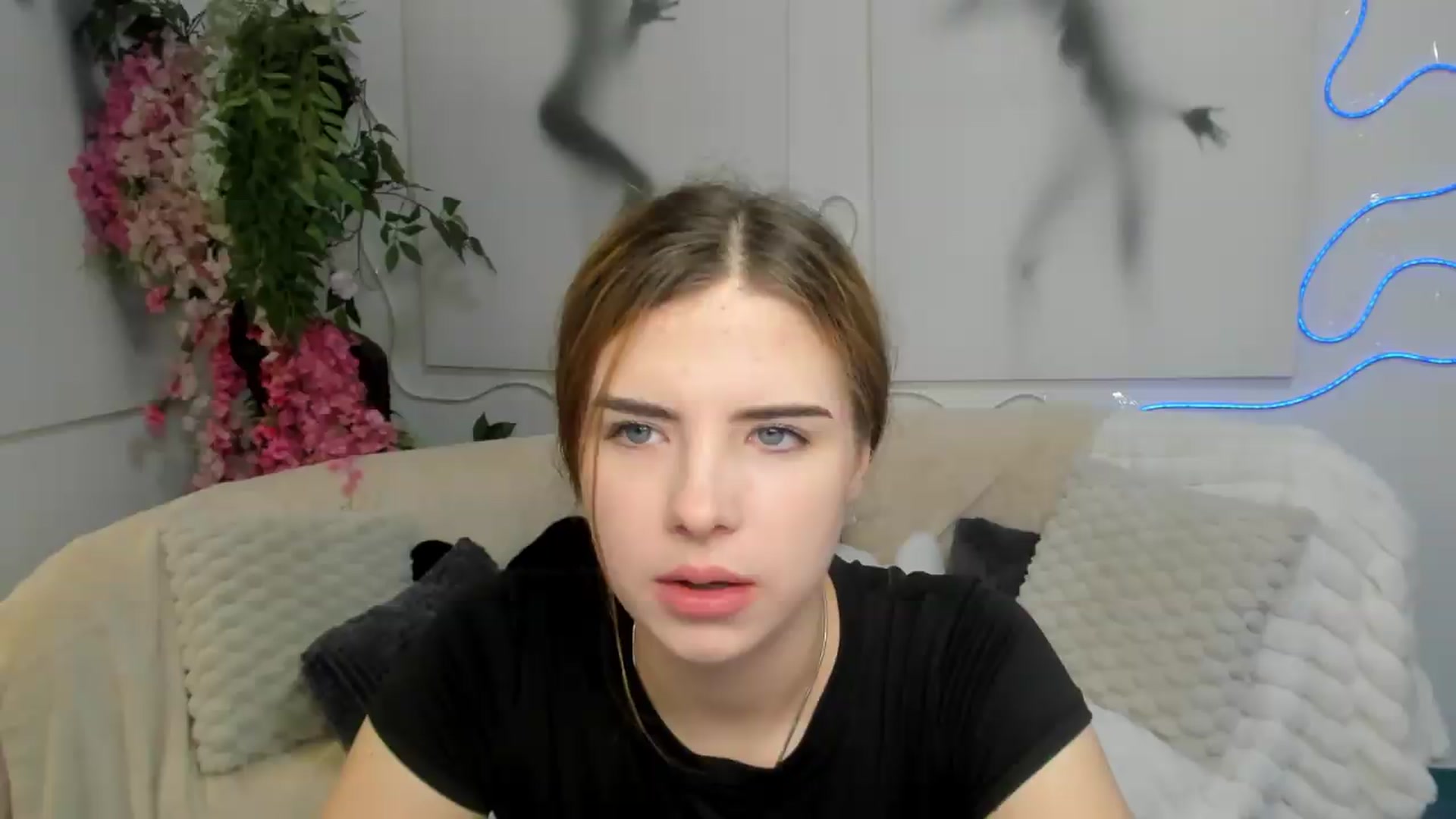 Gallery image thumbnail from KiraVane's myfreecams stream on, 09/08/2026, 07:18 image 1 of 20