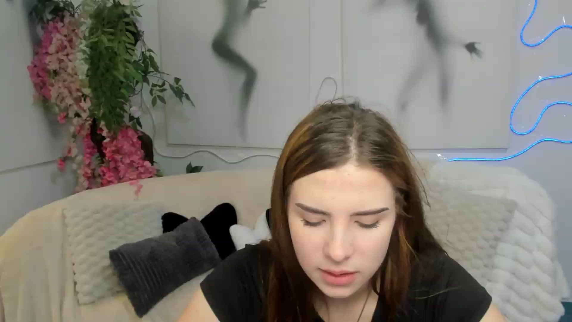 Gallery image thumbnail from KiraVane's myfreecams stream on, 09/08/2026, 08:51 image 20 of 20