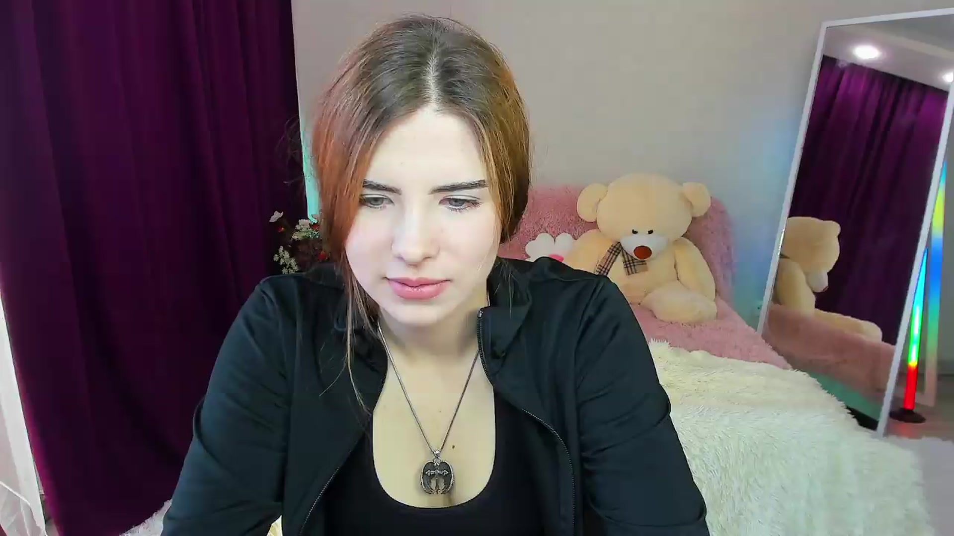 Gallery image thumbnail from KiraVane's myfreecams stream on, 09/09/2026, 12:57 image 15 of 20