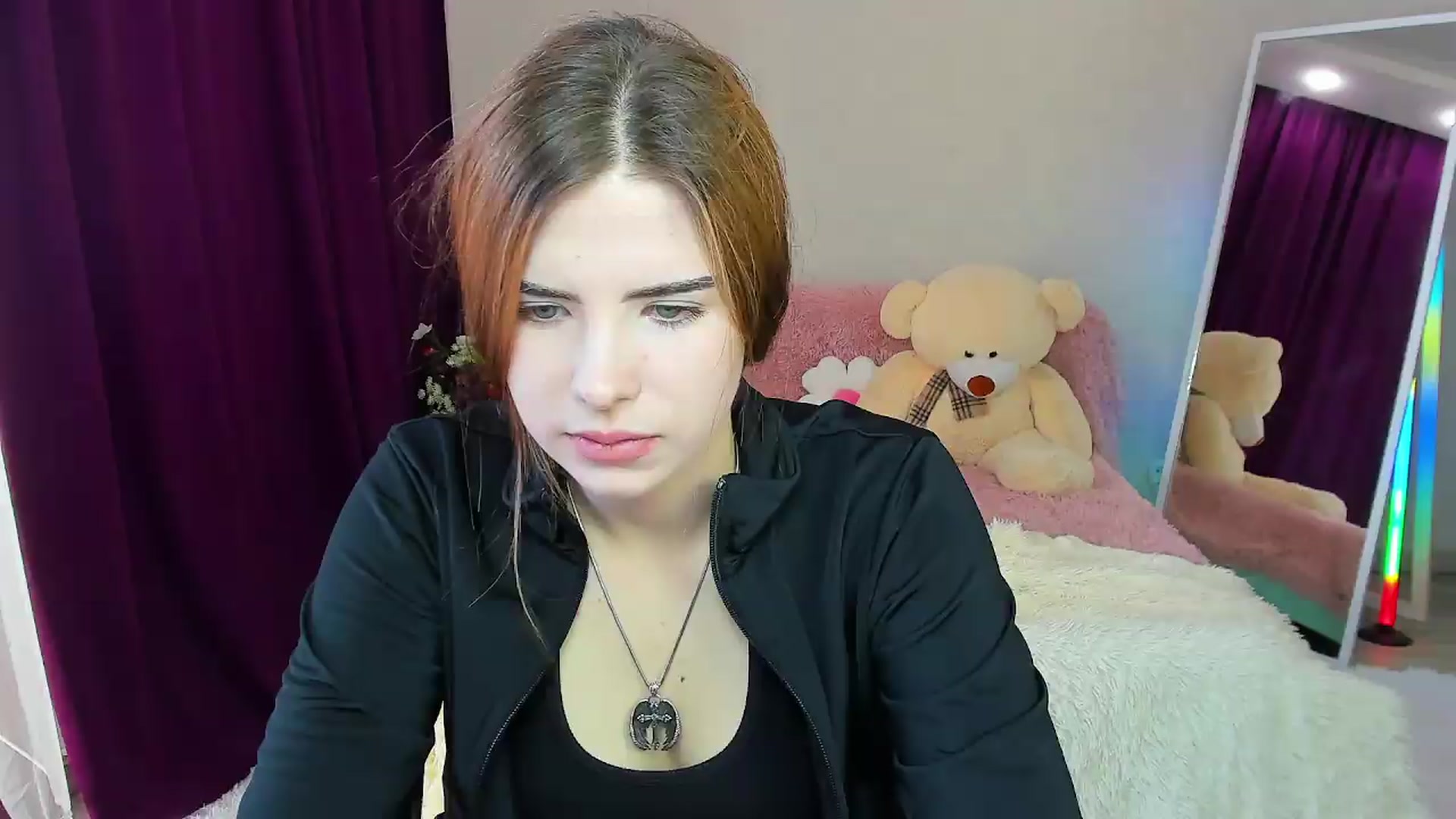 Gallery image thumbnail from KiraVane's myfreecams stream on, 09/09/2026, 12:57 image 12 of 20