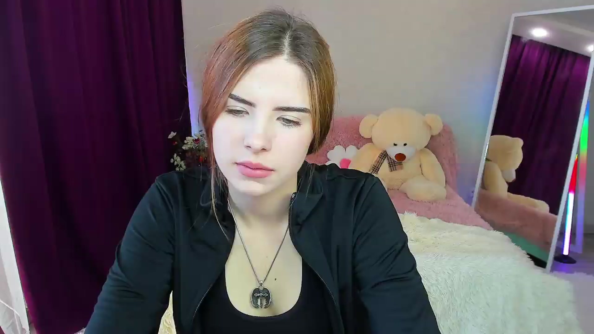 Gallery image thumbnail from KiraVane's myfreecams stream on, 09/09/2026, 12:57 image 10 of 20