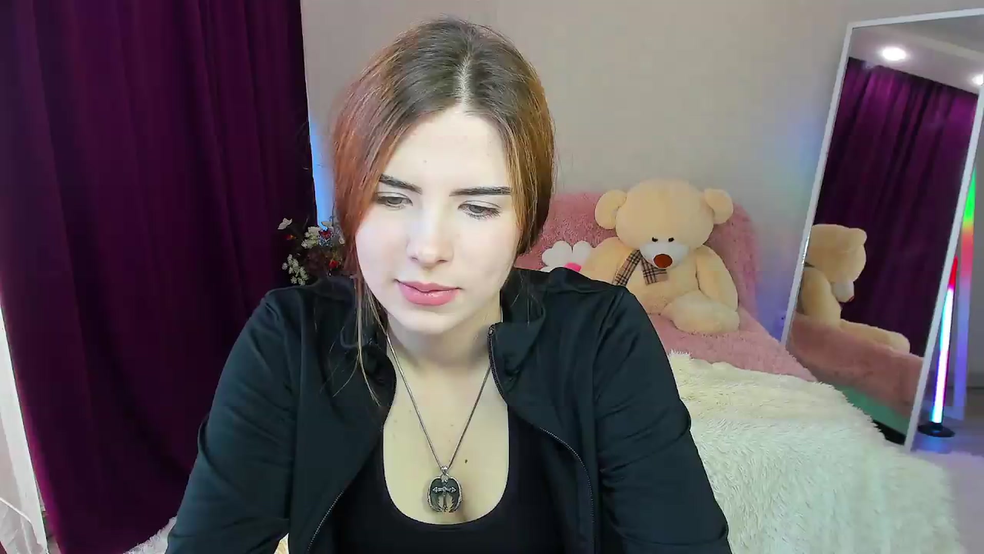 Gallery image thumbnail from KiraVane's myfreecams stream on, 09/09/2026, 12:57 image 16 of 20