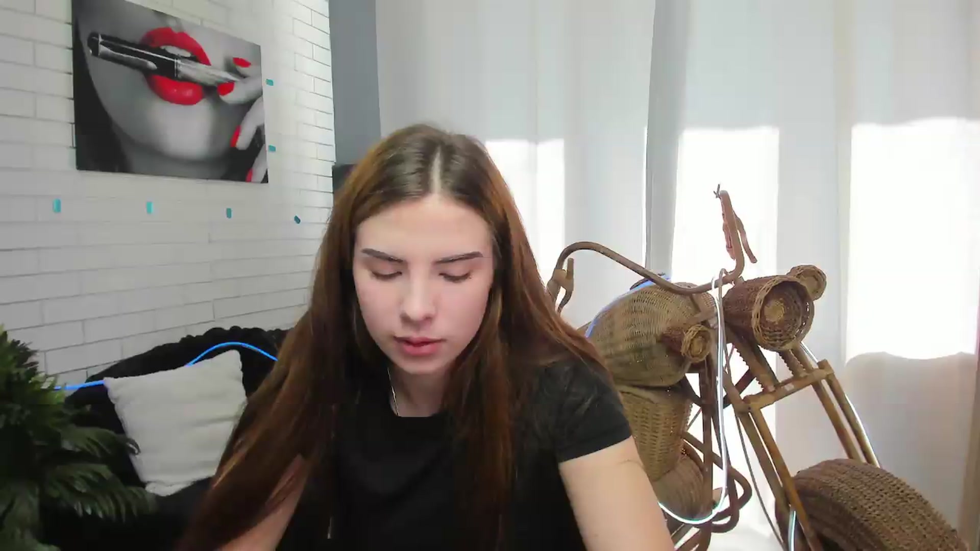 Gallery image thumbnail from KiraVane's myfreecams stream on, 09/10/2026, 07:27 image 12 of 20