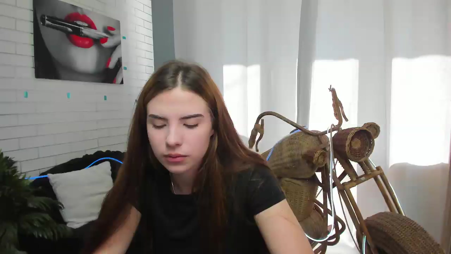 Gallery image thumbnail from KiraVane's myfreecams stream on, 09/10/2026, 07:27 image 13 of 20