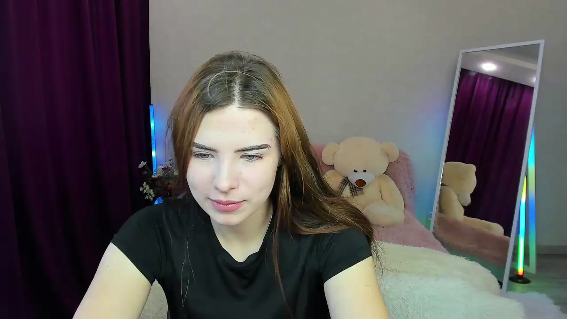 Gallery image thumbnail from KiraVane's myfreecams stream on, 09/10/2026, 08:48 image 19 of 20