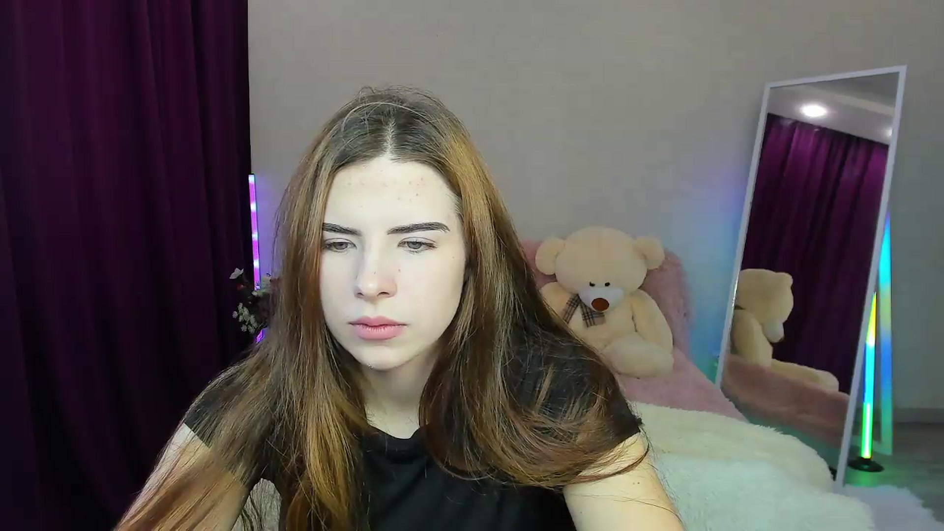Gallery image thumbnail from KiraVane's myfreecams stream on, 09/10/2026, 08:48 image 15 of 20