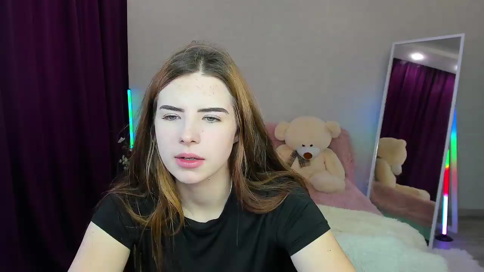 Gallery image thumbnail from KiraVane's myfreecams stream on, 09/10/2026, 08:48 image 10 of 20