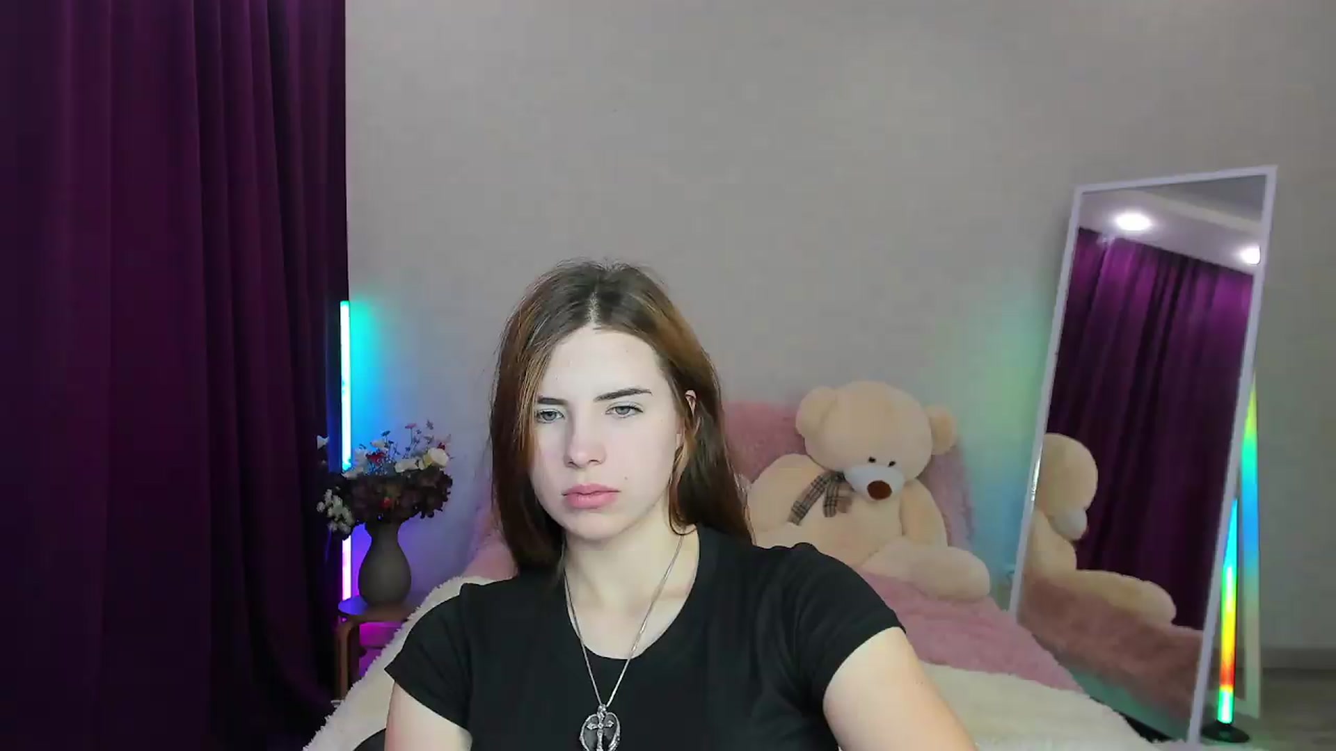 Gallery image thumbnail from KiraVane's myfreecams stream on, 09/14/2026, 10:33 image 8 of 20