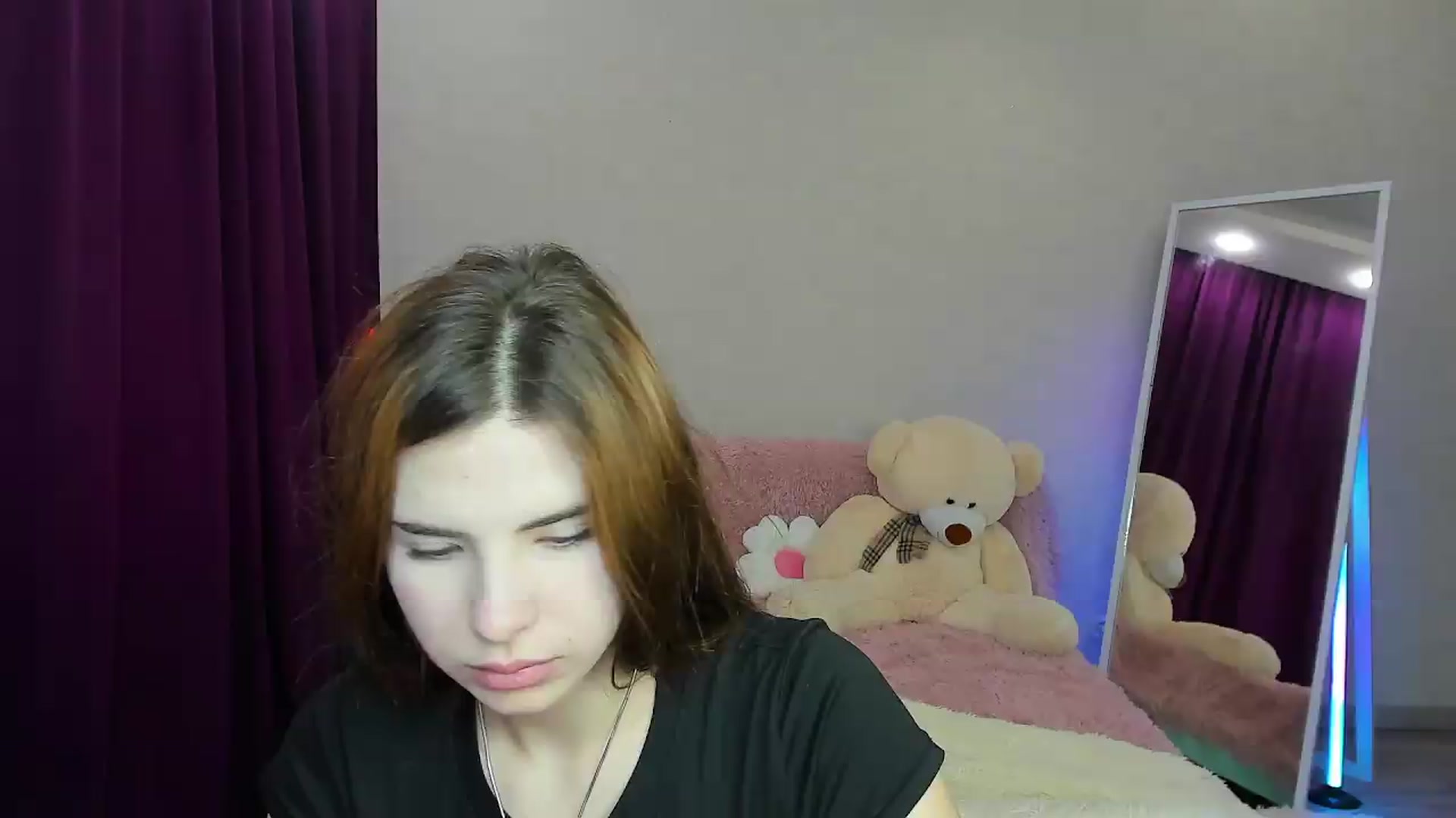 Gallery image thumbnail from KiraVane's myfreecams stream on, 09/14/2026, 10:33 image 9 of 20