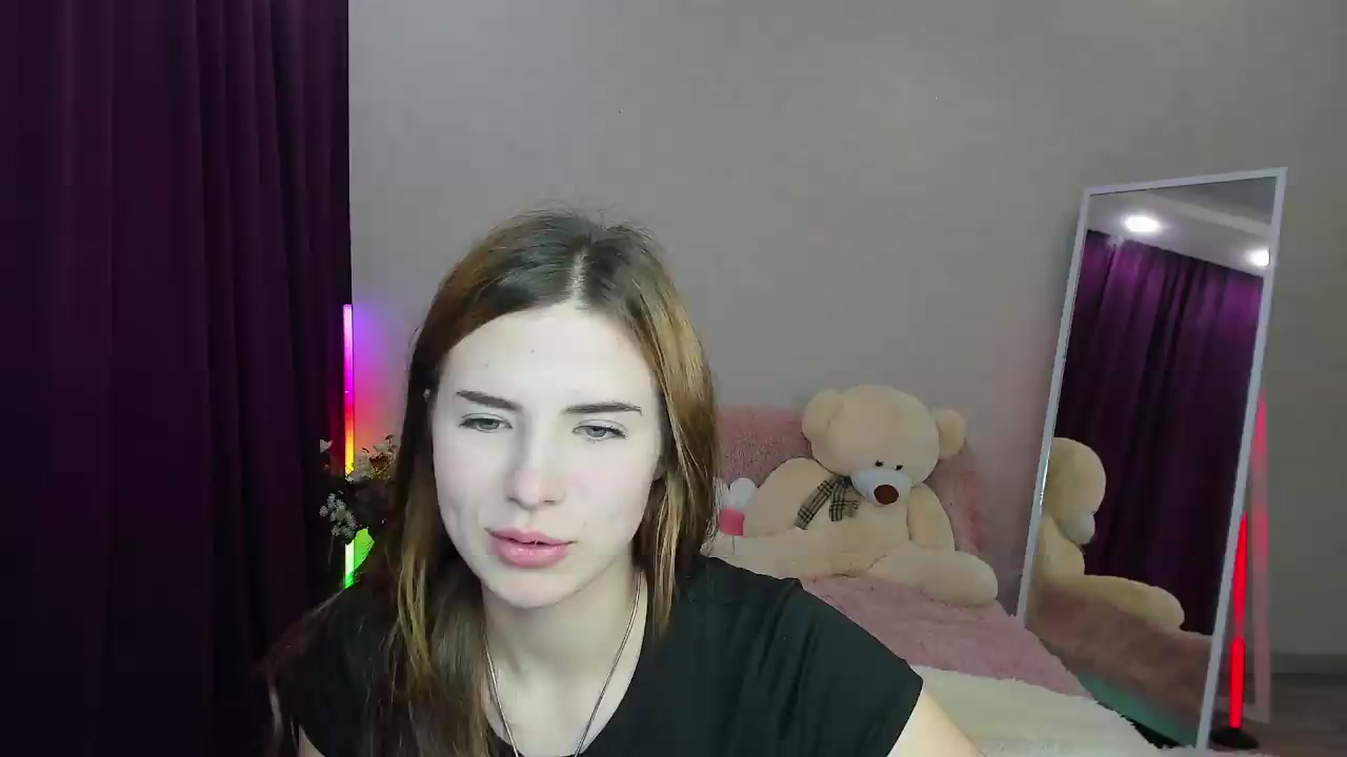 Gallery image thumbnail from KiraVane's myfreecams stream on, 09/14/2026, 10:33 image 17 of 20