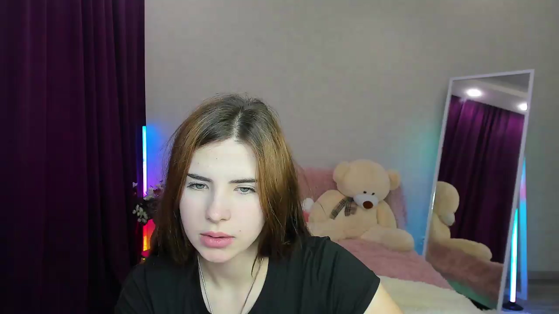 Gallery image thumbnail from KiraVane's myfreecams stream on, 09/14/2026, 10:33 image 10 of 20