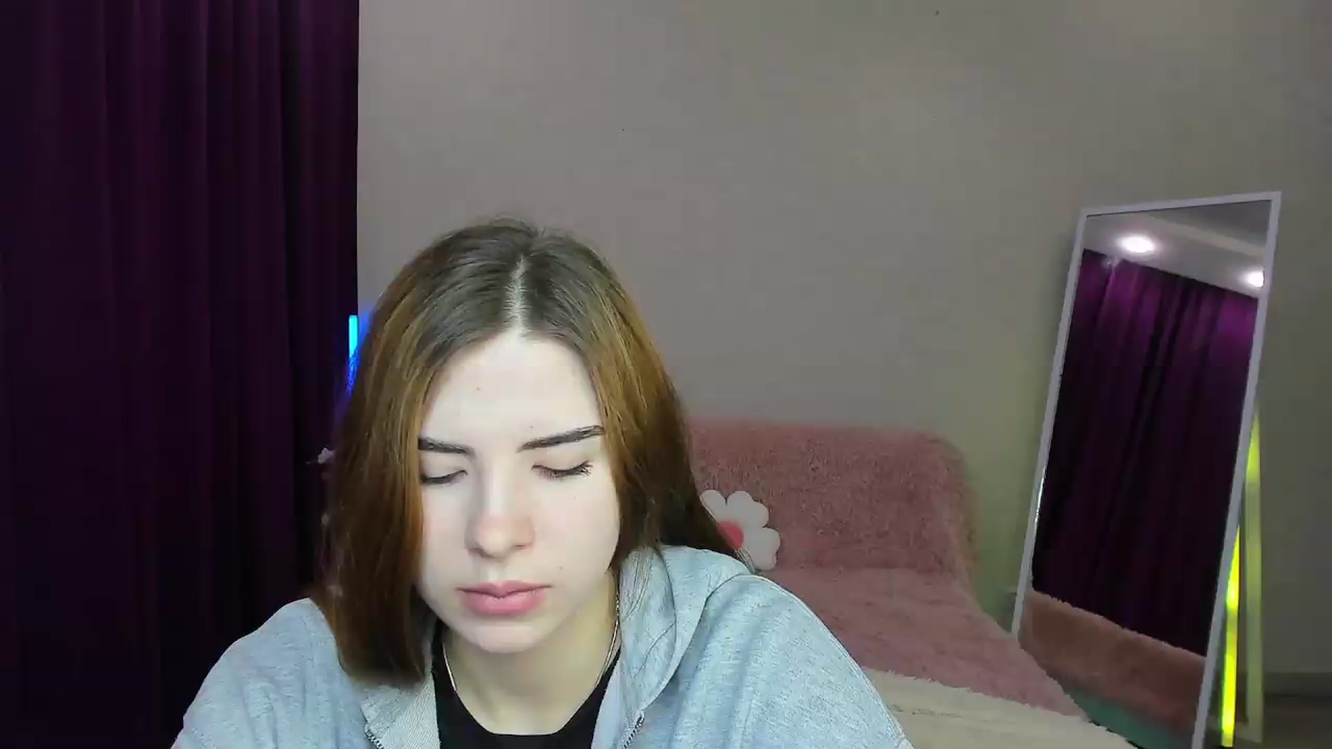 Gallery image thumbnail from KiraVane's myfreecams stream on, 09/15/2026, 07:23 image 5 of 20