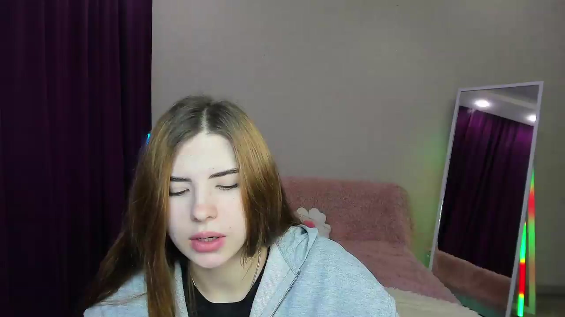 Gallery image thumbnail from KiraVane's myfreecams stream on, 09/15/2026, 07:23 image 15 of 20