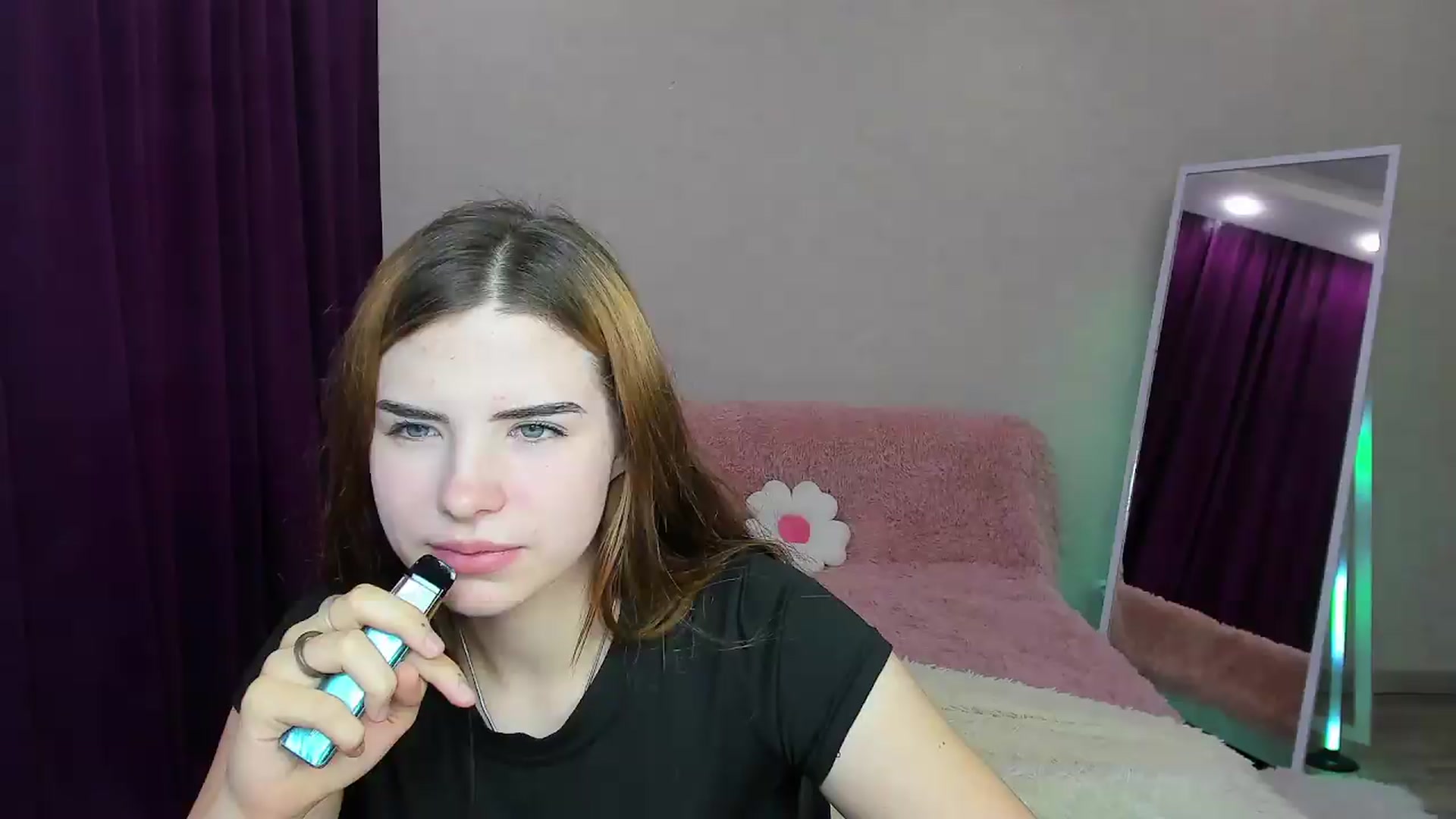 Gallery image thumbnail from KiraVane's myfreecams stream on, 09/15/2026, 08:57 image 20 of 20