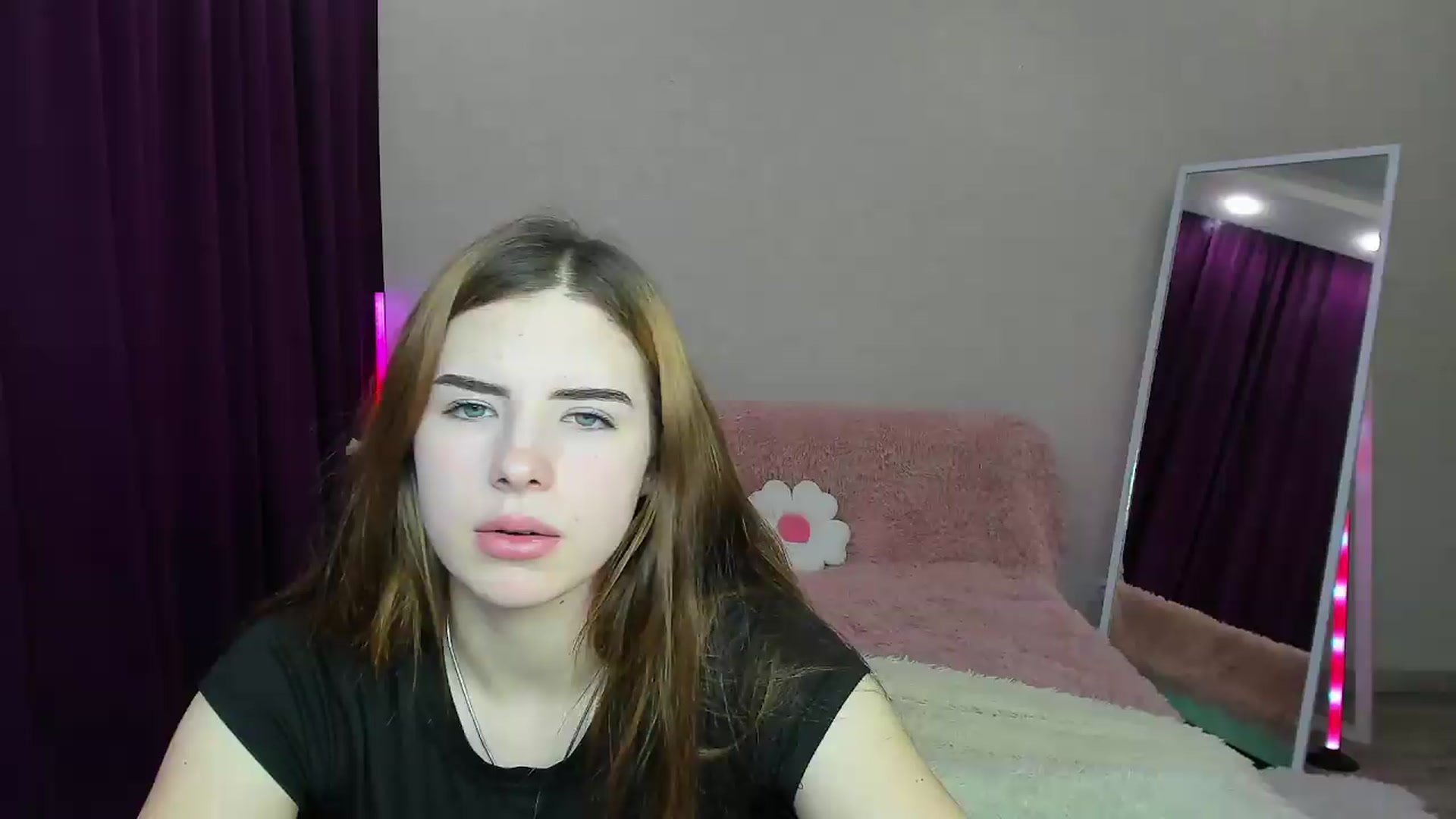 Gallery image thumbnail from KiraVane's myfreecams stream on, 09/15/2026, 08:57 image 8 of 20