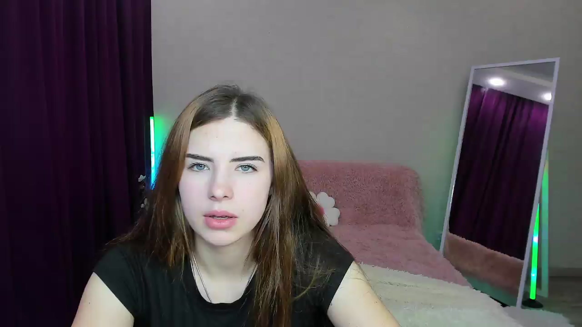 Gallery image thumbnail from KiraVane's myfreecams stream on, 09/15/2026, 08:57 image 11 of 20