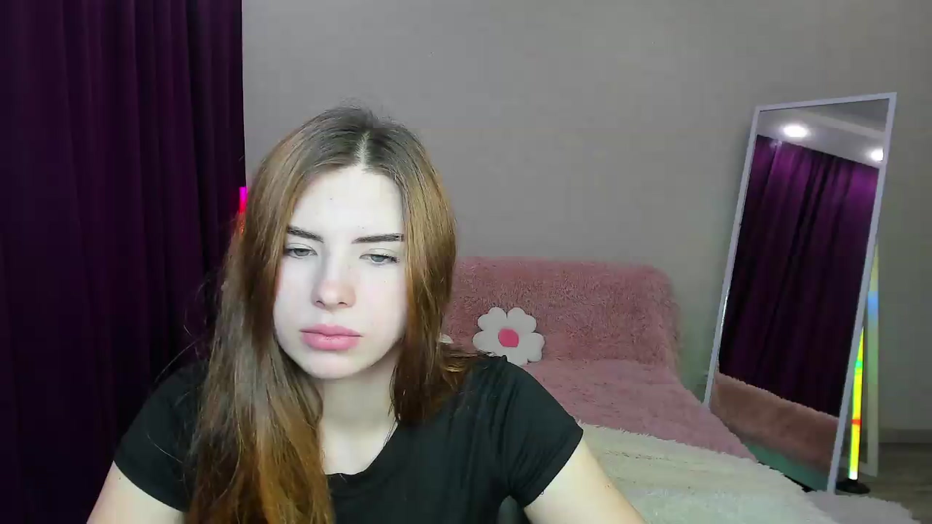 Gallery image thumbnail from KiraVane's myfreecams stream on, 09/15/2026, 08:57 image 13 of 20