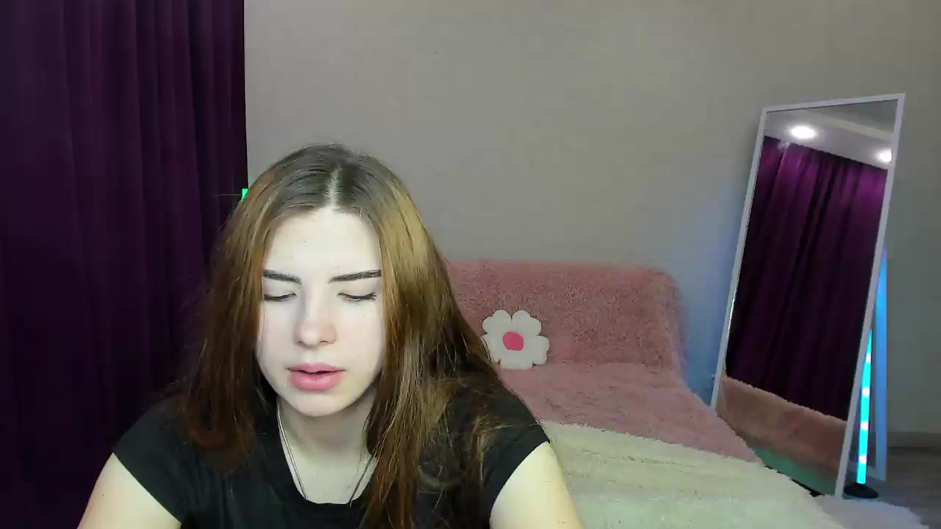 Gallery image thumbnail from KiraVane's myfreecams stream on, 09/15/2026, 08:57 image 6 of 20