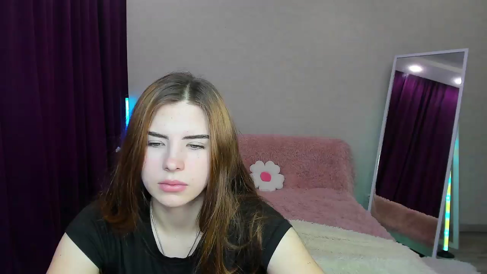 Gallery image thumbnail from KiraVane's myfreecams stream on, 09/15/2026, 08:57 image 5 of 20