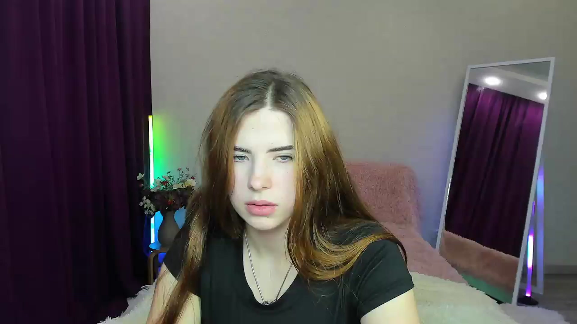 Gallery image thumbnail from KiraVane's myfreecams stream on, 09/15/2026, 09:38 image 7 of 20