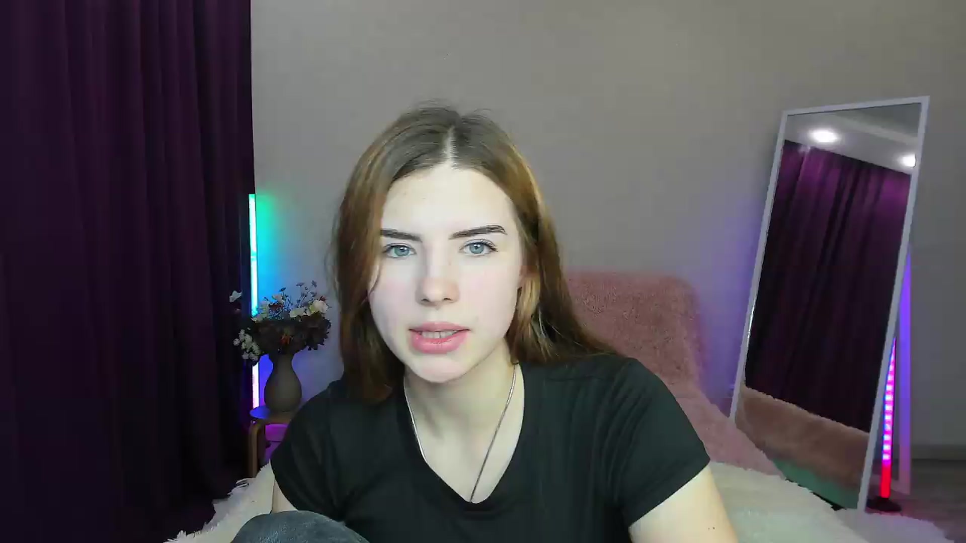Gallery image thumbnail from KiraVane's myfreecams stream on, 09/15/2026, 09:38 image 17 of 20