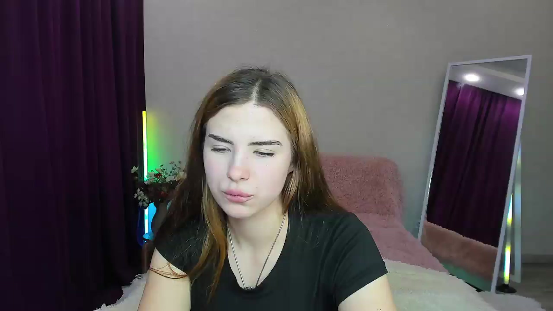 Gallery image thumbnail from KiraVane's myfreecams stream on, 09/15/2026, 09:38 image 4 of 20
