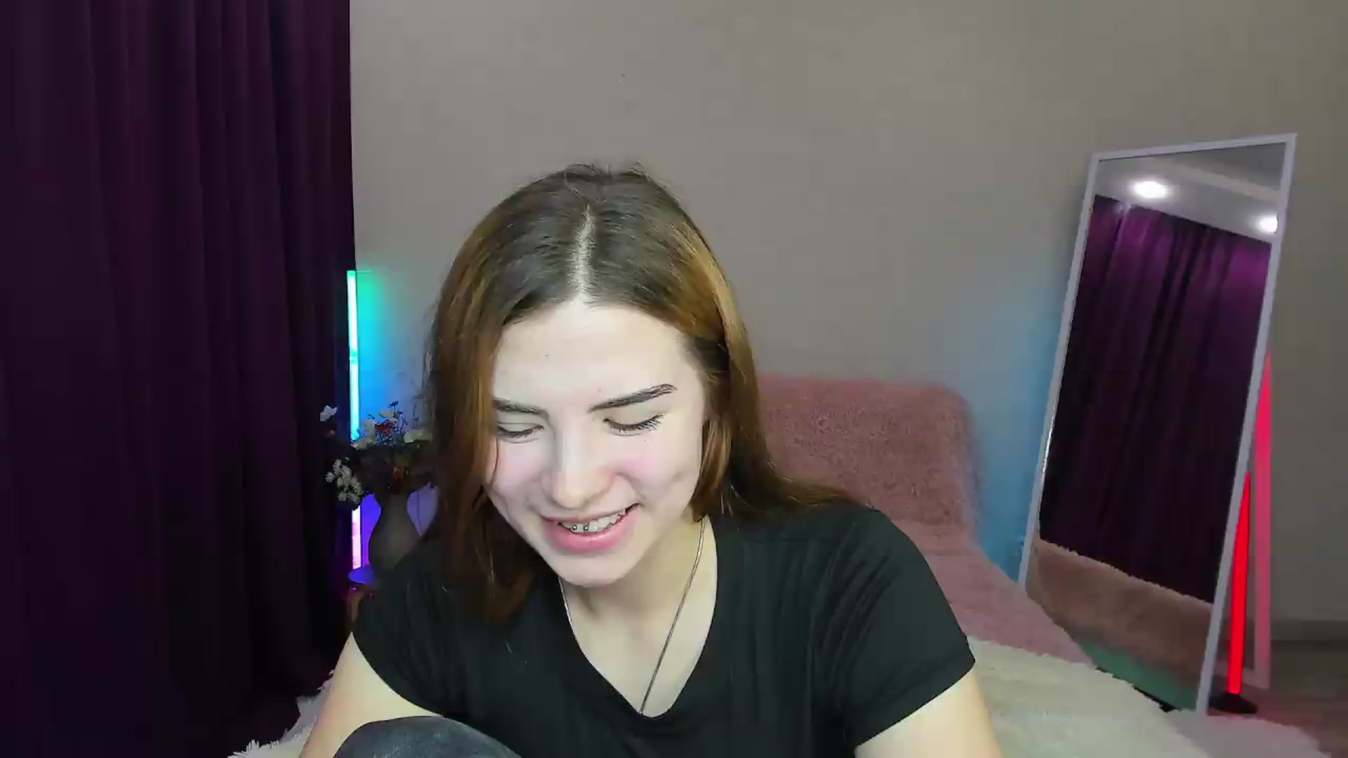 Gallery image thumbnail from KiraVane's myfreecams stream on, 09/15/2026, 09:38 image 18 of 20