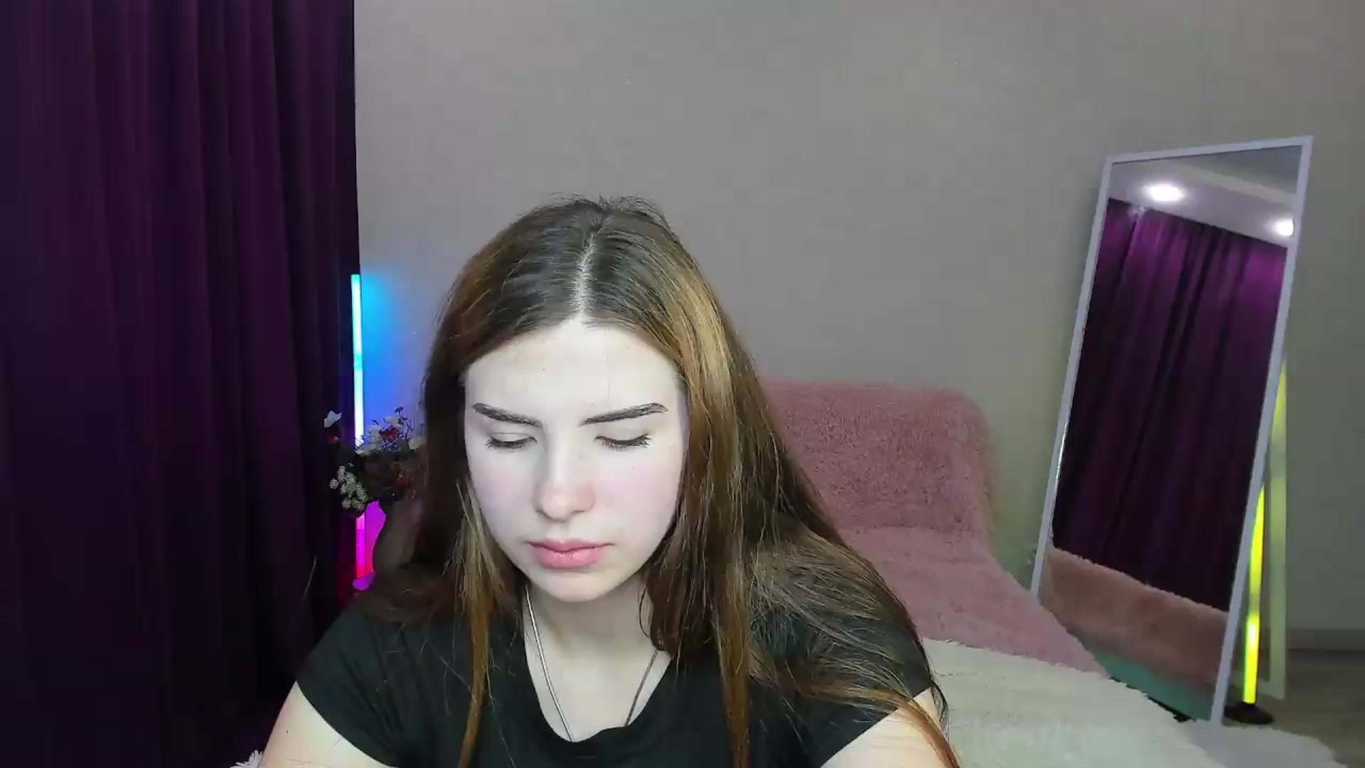 Gallery image thumbnail from KiraVane's myfreecams stream on, 09/15/2026, 10:52 image 4 of 20