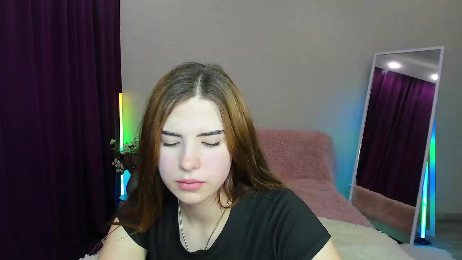 Gallery image thumbnail from KiraVane's myfreecams stream on, 09/15/2026, 10:52 image 17 of 20