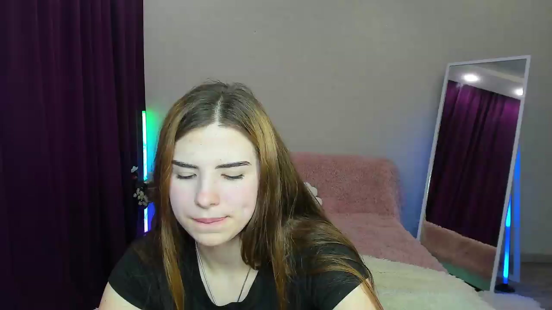 Gallery image thumbnail from KiraVane's myfreecams stream on, 09/15/2026, 10:52 image 3 of 20