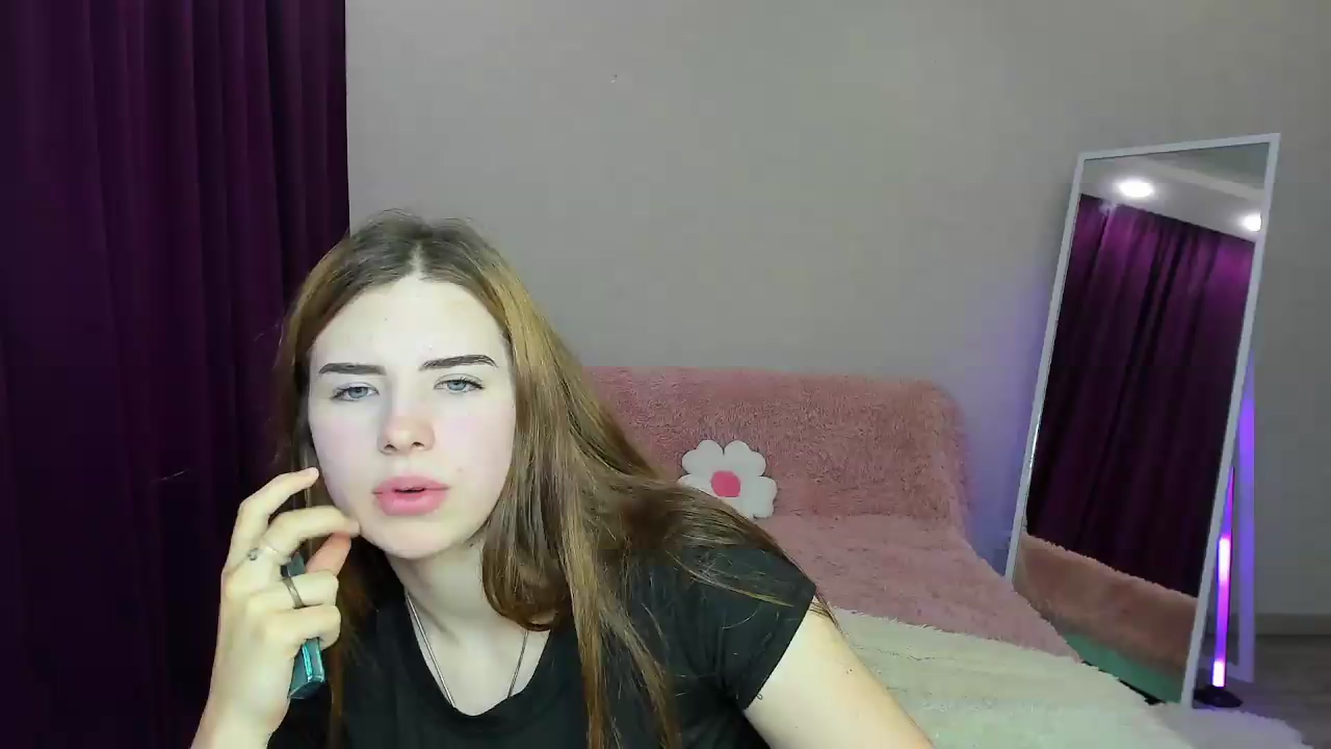 Gallery image thumbnail from KiraVane's myfreecams stream on, 09/15/2026, 10:52 image 7 of 20