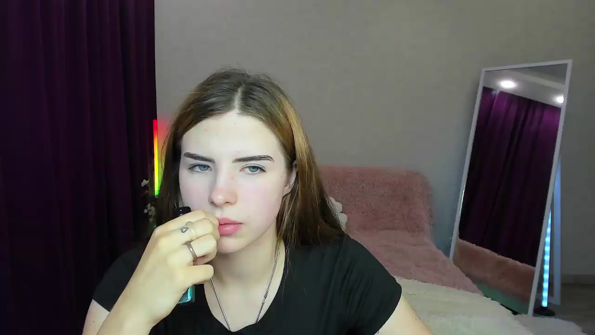 Gallery image thumbnail from KiraVane's myfreecams stream on, 09/15/2026, 11:20 image 12 of 20