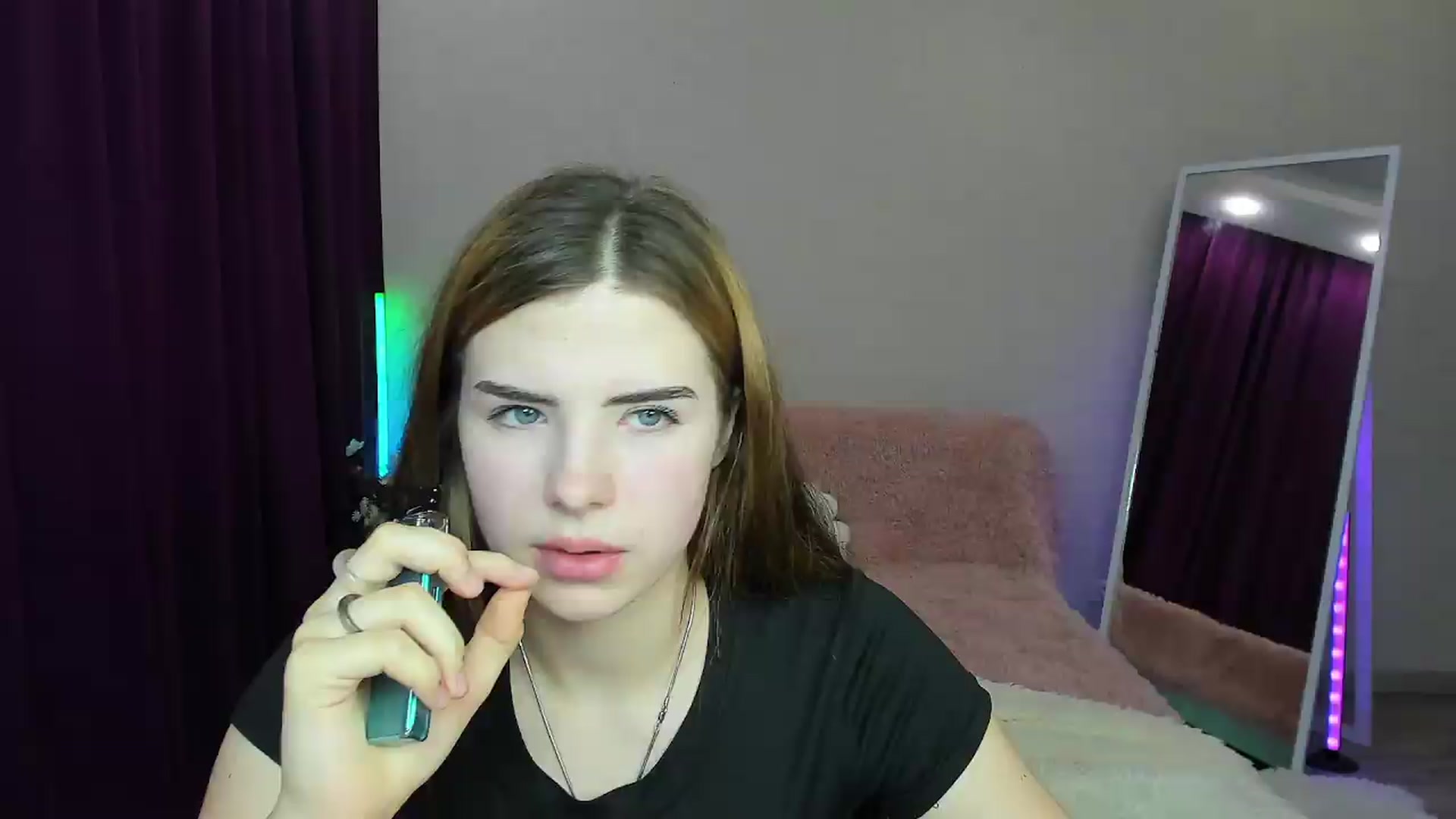Gallery image thumbnail from KiraVane's myfreecams stream on, 09/15/2026, 11:20 image 9 of 20